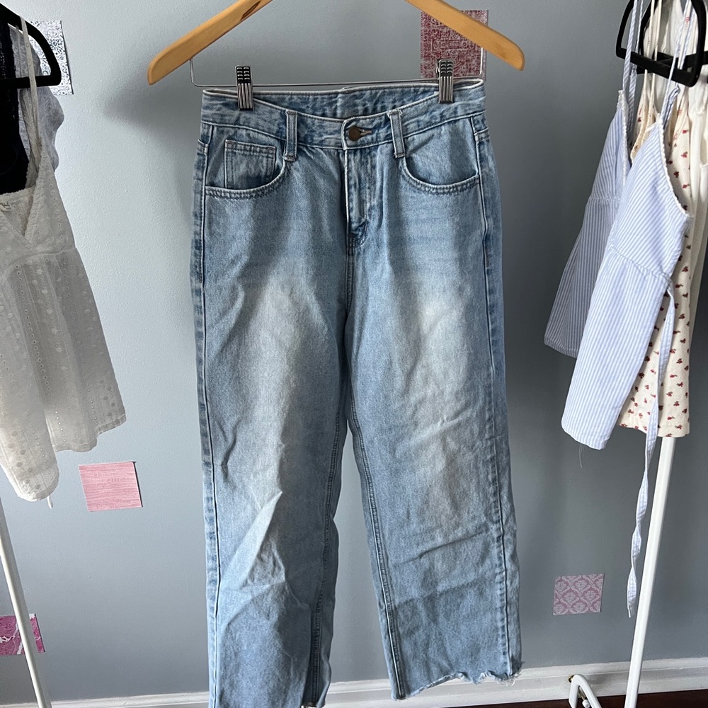Light wash wide leg jeans